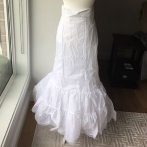 David’s Bridal White Fit and Flare Slip
